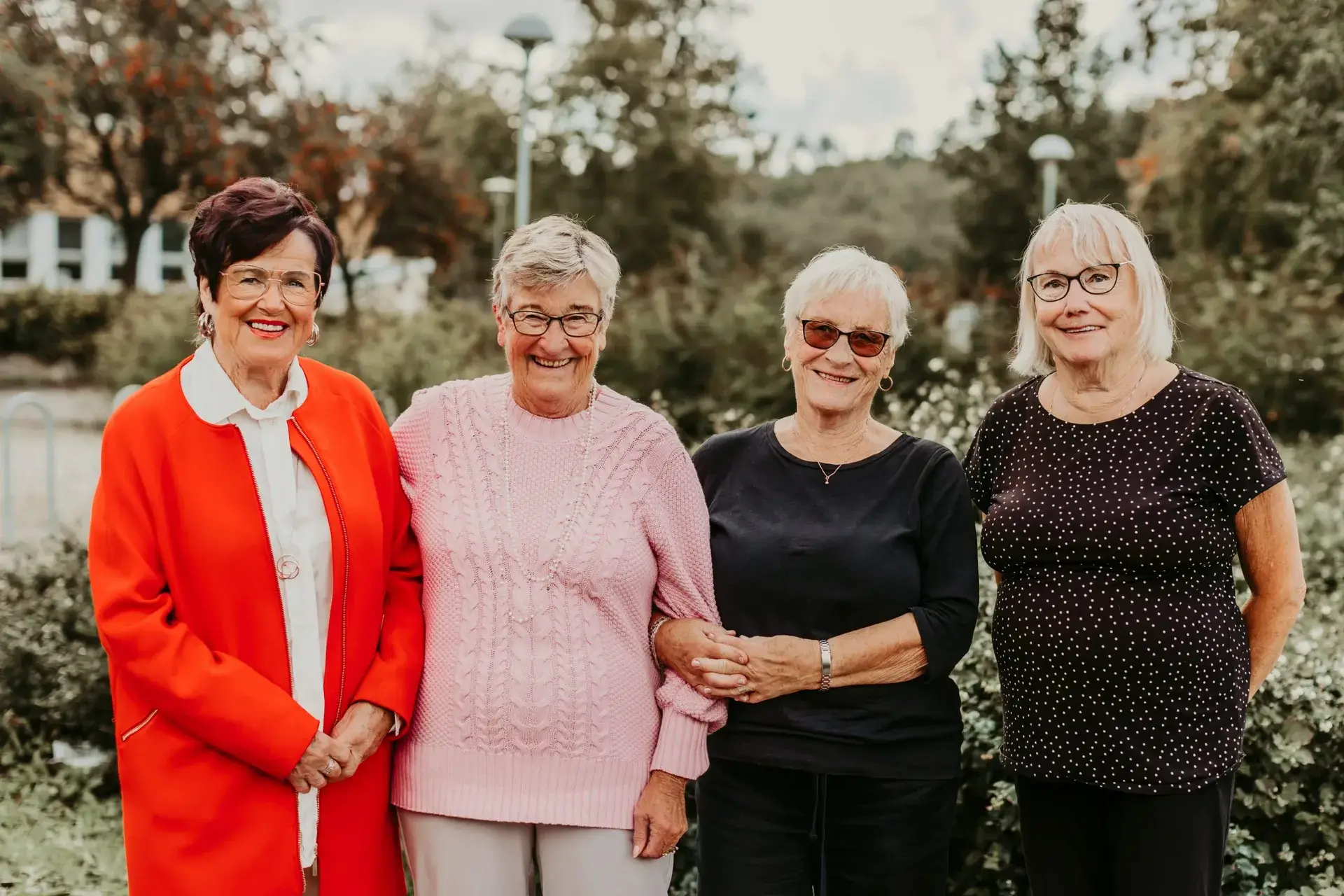 Fyra kvinnor utomhus i Sundsbruk